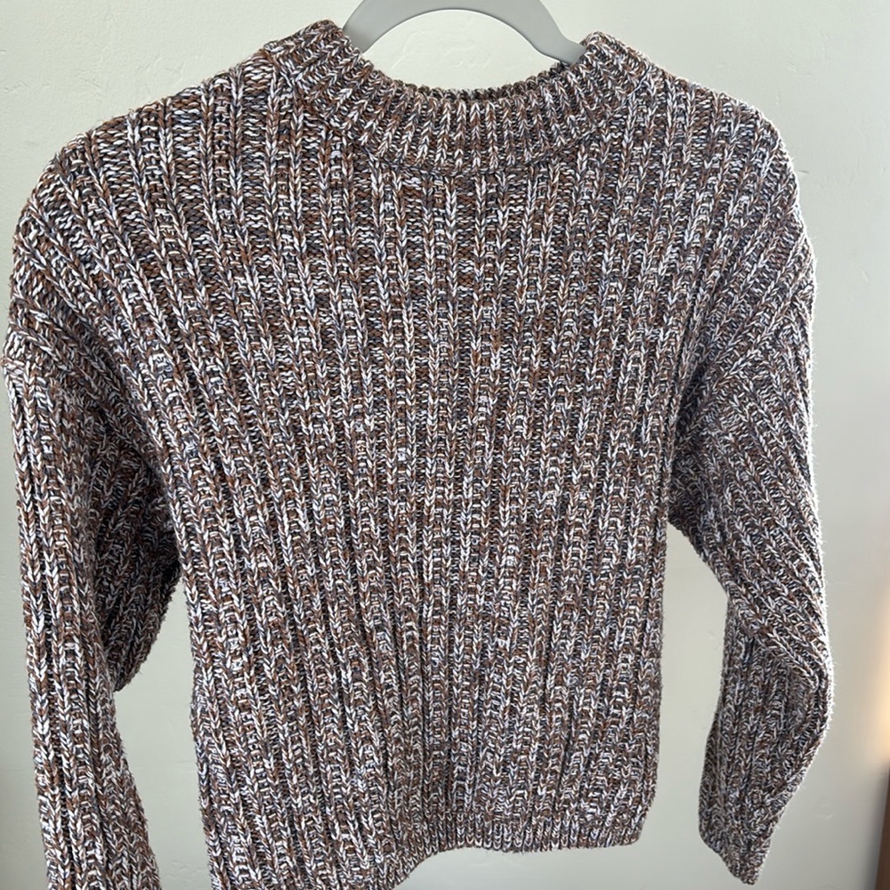 Women’s knitted sweater